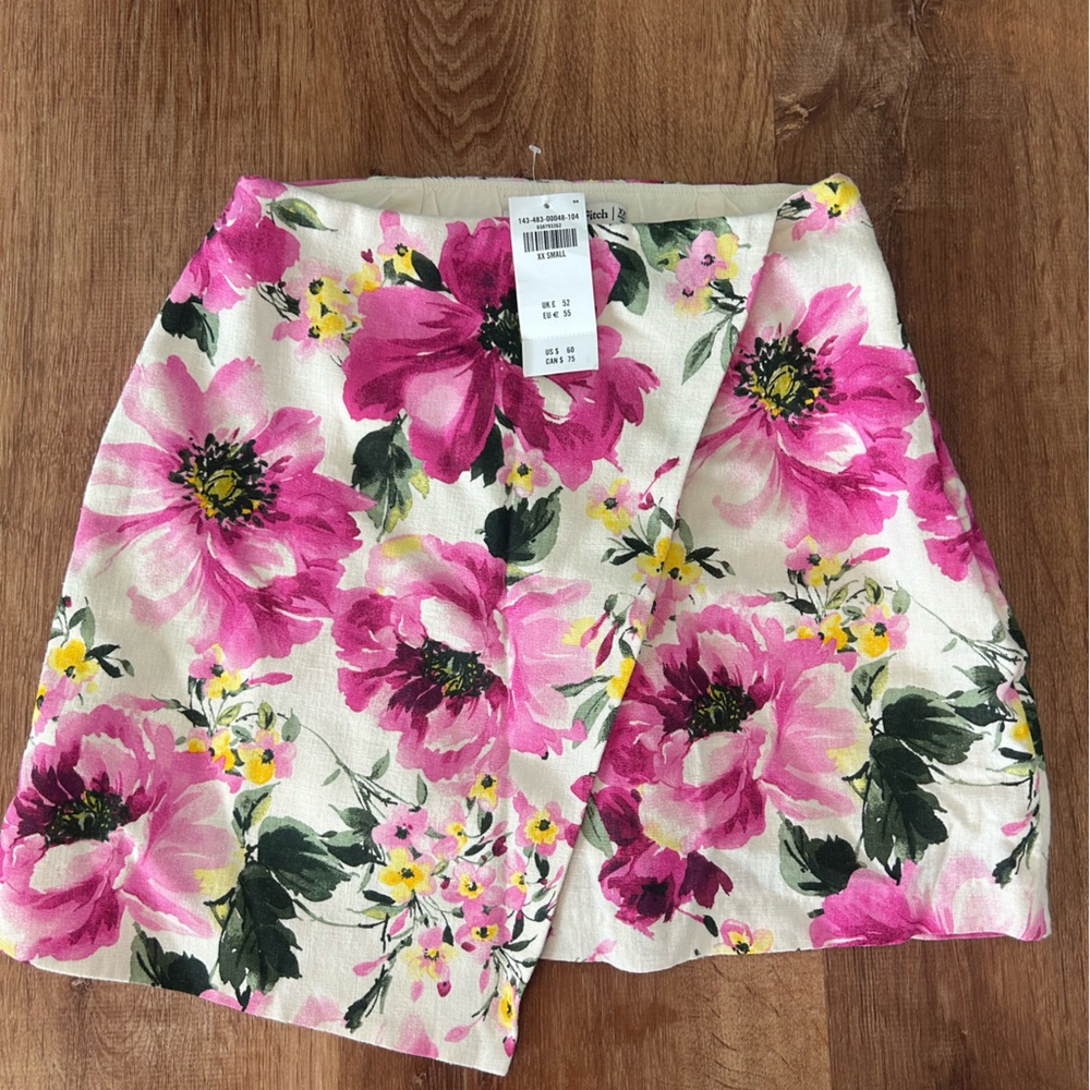 Abercrombie & Fitch Floral Mini Skort XXS